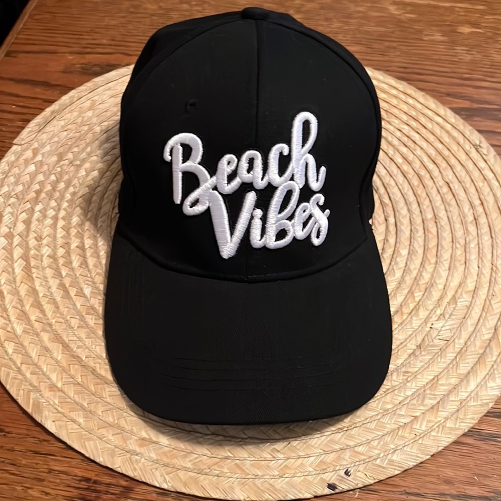La Vien en Rose Beach Vibes Spell-out Baseball Hat